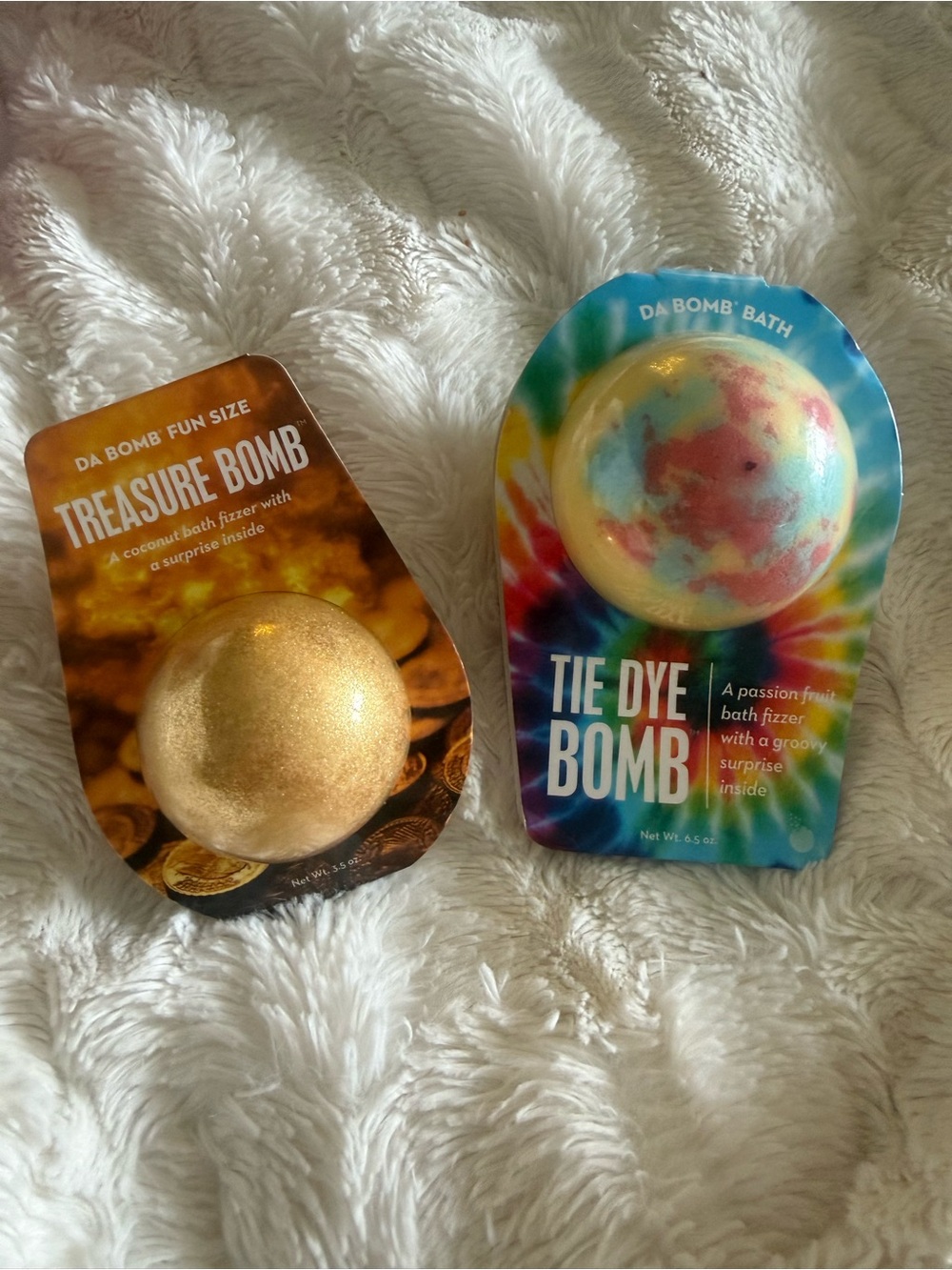 DA BOMB Tie Dye Bomb & Treasure Bomb Bath Fizzers -2 bombs